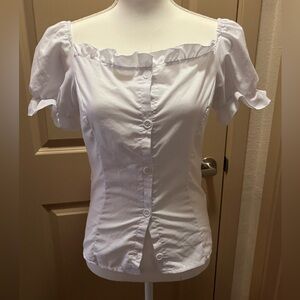 White, button down ruffled top
